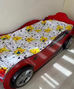 Autobed met logeerbed rood jongens bed, Kinderen en Baby's, Kinderkamer | Bedden, Ophalen, Zo goed als nieuw, Matras, Minder dan 70 cm