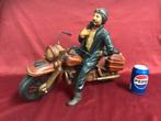 Polystone Figuren Set - Motoren en Auto's - 2 Stuks Collecti, Antiek en Kunst, Ophalen of Verzenden