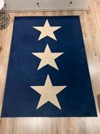 Tapijt / kleed 133x190 blauw met beige sterren, Huis en Inrichting, Stoffering | Tapijten en Kleden, 100 tot 150 cm, Ophalen of Verzenden