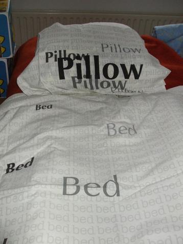 Te koop lakenset "Pilow".(z.g.a.n.). beschikbaar voor biedingen