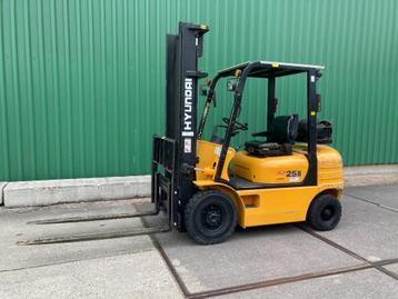 Nette Hyundai 2,5 ton heftruck, slechts 1965 uur!!  beschikbaar voor biedingen