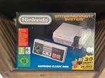 Nes mini, Spelcomputers en Games, Spelcomputers | Nintendo NES, Ophalen of Verzenden, Zo goed als nieuw, Met 2 controllers
