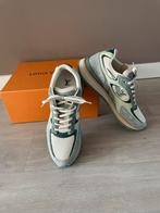 Louis Vuitton Runaway Sneakers - Maat 46 - Nieuwstaat, Overige kleuren, Nieuw, Ophalen of Verzenden, Sneakers of Gympen