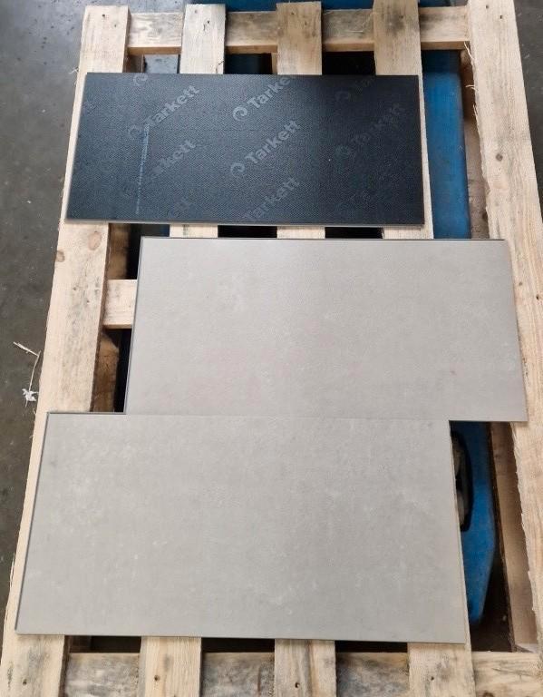 Restpartij 21m2 Klik pvc Tarkett 36006016 Dura Medium Tegels, Huis en Inrichting, Stoffering | Vloerbedekking, Nieuw, Laminaat