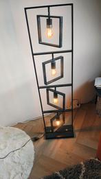 Stijlvolle Silvan vloerlamp, Ophalen of Verzenden, Zo goed als nieuw, Metaal, Modern