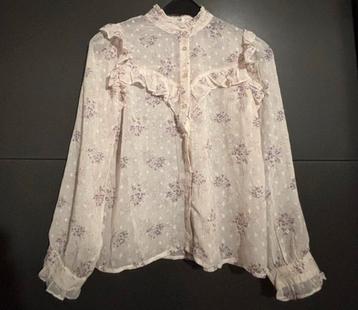 Schattige luchtige blouse met ruffle detail beschikbaar voor biedingen