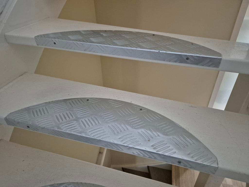 15x Traptrede traanplaat motief zilver, Doe-het-zelf en Verbouw, Ladders en Trappen, Ophalen, Gebruikt, Ladder, Minder dan 2 meter