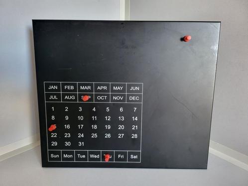 Zwarte rechthoekige magnetische kalenderbord, Diversen, Kalenders, Zo goed als nieuw, Maandkalender, Ophalen of Verzenden