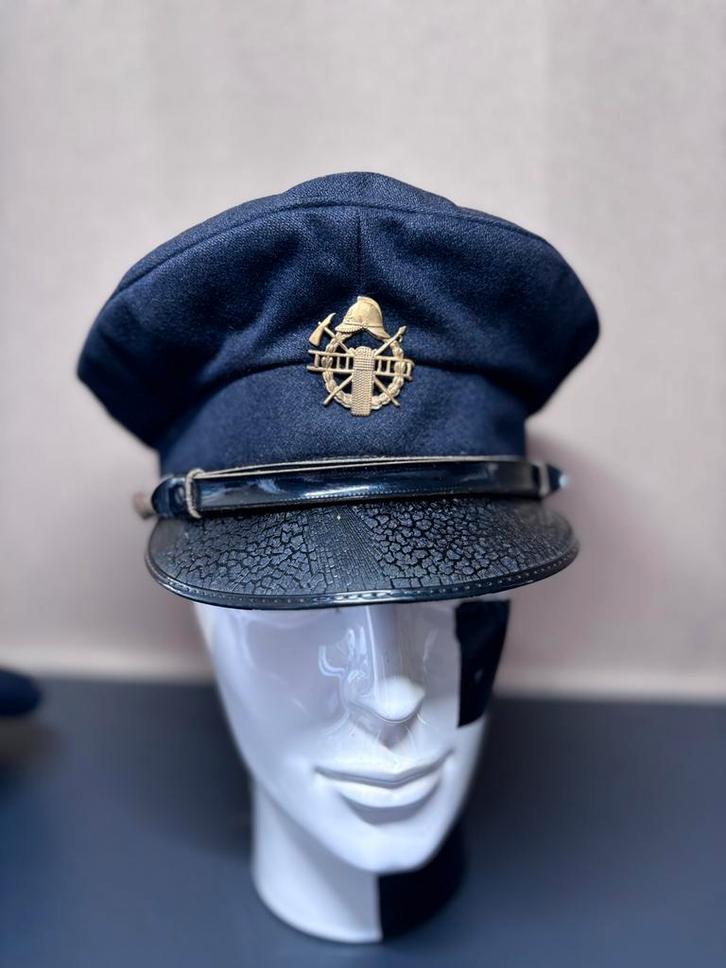 Amsterdamse Brandweer Ceremoniepet - Jaren '50-'70, Verzamelen, Militaria | Algemeen, Overige soorten, Helm of Baret, Nederland