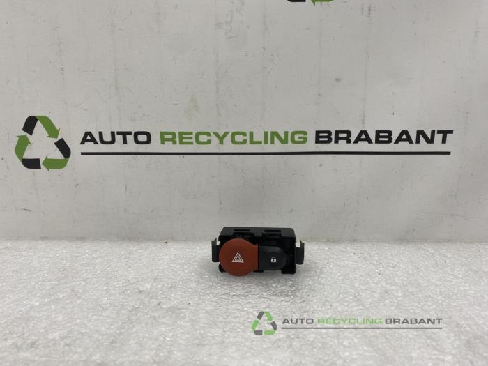 Paniekverlichtings Schakelaar van een Renault Clio, Auto-onderdelen, Dashboard en Schakelaars, Gebruikt, 3 maanden garantie, Ophalen of Verzenden