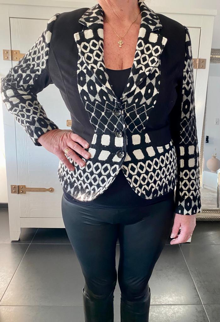 Jasje kostuum pak blazer zwart wit dames Tuzzi XL42 like New, Kleding | Dames, Jasjes, Kostuums en Pakken, Zo goed als nieuw, Jasje