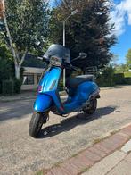 Vespa sprint 4t iGet 50cc blauw, Fietsen en Brommers, Scooters | Vespa, Ophalen, Zo goed als nieuw, Benzine