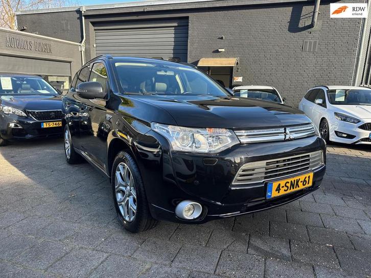 Mitsubishi Outlander 2.0 PHEV Instyle! Elek Sch Dak! Navigat, Auto's, Mitsubishi, Bedrijf, Te koop, Outlander, 4x4, ABS, Achteruitrijcamera