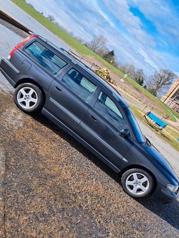 Volvo V70 2.3 T-5 250PK AUT 2001 Grijs