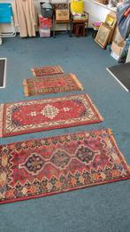 4 antieke oude tafel / vloerkleedjes uit de jaren 50/60, Huis en Inrichting, Ophalen, Gebruikt, Rechthoekig, 50 tot 100 cm