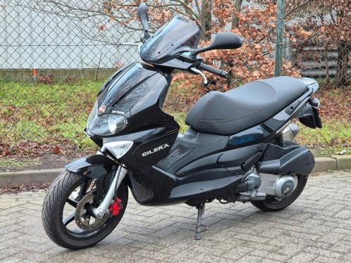 Gilera runner st200 4takt akrapovic in topstaat !, Motoren, Motoren | Overige merken, Bedrijf, Scooter, Ophalen