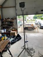 Bouwlamp op statief, Doe-het-zelf en Verbouw, Bouwverlichting, Ophalen, Gebruikt, Met statief, 200 tot 500 watt