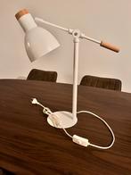 Witte tafellamp – stijlvol en modern – 50 cm hoog, Ophalen of Verzenden, Zo goed als nieuw, 50 tot 75 cm