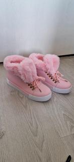 Nieuwe roze schoenen met veters maat 44, Nieuw, Ophalen of Verzenden, Sneakers of Gympen, Roze