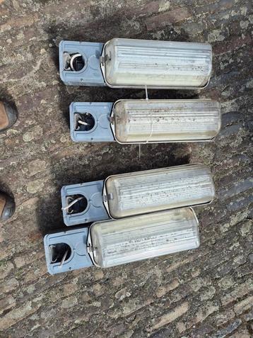 4 x  armatuur  lantaarnverlichting Philips FGS104 PLL 18 W  beschikbaar voor biedingen