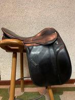 Stubben dressuur zadel 16 inch, Dieren en Toebehoren, Paarden en Pony's | Zadels, Ophalen, Gebruikt, Dressuur