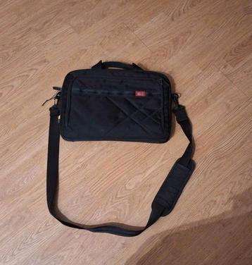 Case Logic Laptoptas – 17-18 inch laptops beschikbaar voor biedingen
