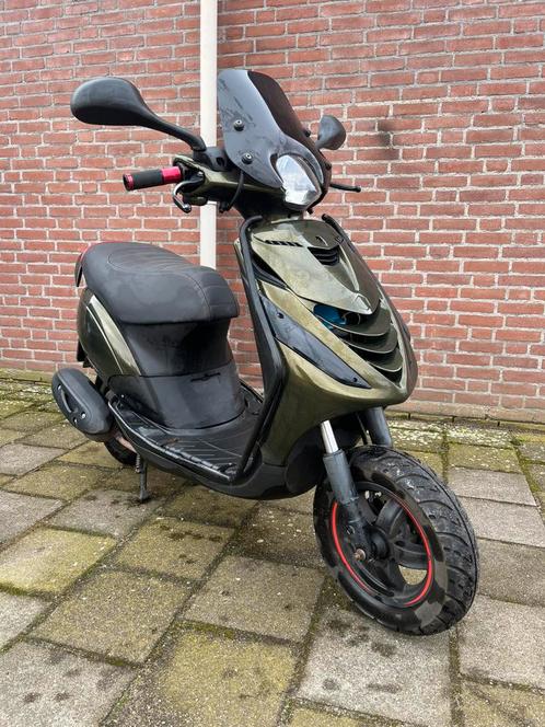Piaggio Zip 4t 3v Iget 2020, Fietsen en Brommers, Scooters | Piaggio, Gebruikt, Zip, Maximaal 45 km/u, Benzine, Ophalen