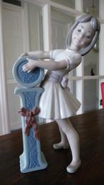 Lladro schoolmeisje met de letter i - #5147, Ophalen of Verzenden, Zo goed als nieuw, Mens