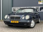 Mercedes-Benz E-klasse 240 Avantgarde Airco Youngetimer!, Auto's, Automaat, Achterwielaandrijving, Zwart, Bedrijf