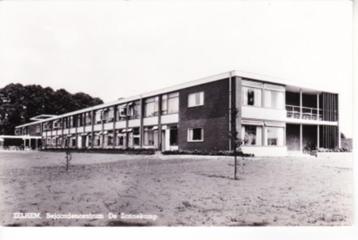 ZELHEM,- Bejaardencentrum,,De Zonnekamp''. 11-08 beschikbaar voor biedingen