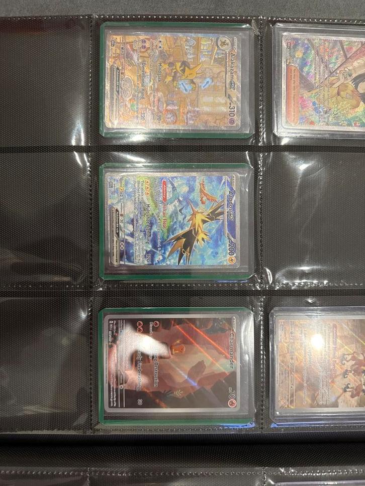 Pokémon Kaarten: Alakazam, Zapdos, Charmander - Foil, Hobby en Vrije tijd, Verzamelkaartspellen | Pokémon, Zo goed als nieuw, Losse kaart