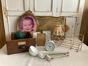 Brocante fotolijst - laadje - collectebus - draagrekje  beschikbaar voor biedingen