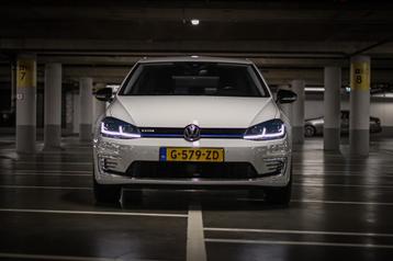 VW E-Golf 12-2019 *FULL OPTION* Leder/Virtual Cockpit/Etc. beschikbaar voor biedingen