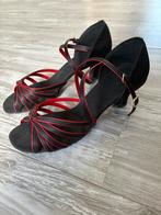 Dansschoenen, maat 39, vallen erg klein, Sport en Fitness, Dansen, Ophalen of Verzenden, Zo goed als nieuw, Schoenen