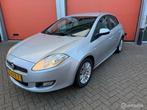 Fiat Bravo 1.4 T-Jet Corporate 157.000 KM NAP APK 11-2026, Voorwielaandrijving, Stof, Gebruikt, Zwart