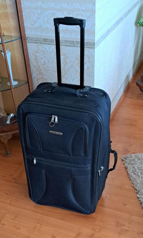 Stoffen reiskoffer zwart met wieltjes., Sieraden, Tassen en Uiterlijk, Koffers, Zo goed als nieuw, Overige materialen, 70 cm of meer