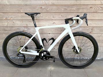Custom Freccia Cancano maat 54 Shimano 105 Di2 FFWD Ryot beschikbaar voor biedingen