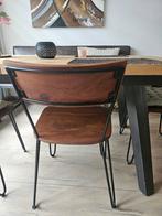 4 aparte massief houten stoelen., Ophalen, Bruin, Zo goed als nieuw, Vier