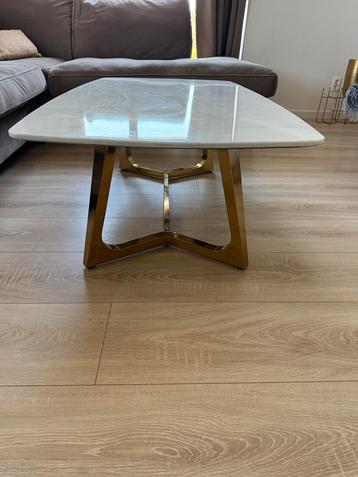 Richmond Salon-, TV- & Eettafel met gouden poten beschikbaar voor biedingen