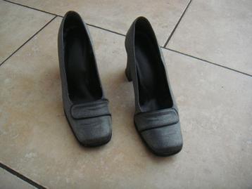 Dames schoenen hoge hakken kleur zilver maat 37  beschikbaar voor biedingen
