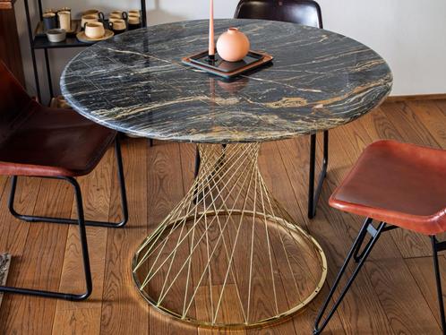 Luxe marmeren tafel – zwart blad & gouden onderstel, Huis en Inrichting, Tafels | Eettafels, Nieuw, 100 tot 150 cm, 100 tot 150 cm