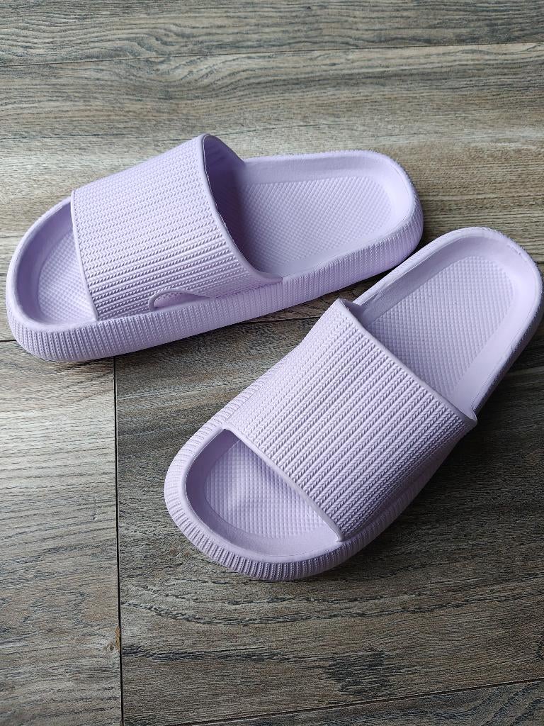 Slippers lila 38-39, Kleding | Dames, Schoenen, Overige kleuren, Nieuw, Ophalen, Slippers