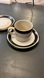 Arabia karelia koffiekop met twee schotels, Antiek en Kunst, Antiek | Servies los, Ophalen of Verzenden