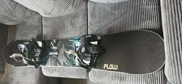 Flow snowboard 156 met bindingen beschikbaar voor biedingen