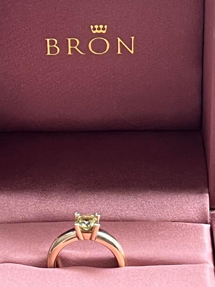 Bron ring phlox geelgoud peridot & diamant, Sieraden, Tassen en Uiterlijk, Ringen, Zo goed als nieuw, Dame, Kleiner dan 17, Goud