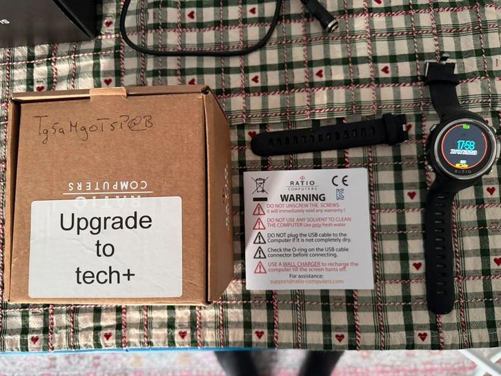 Ratio iDive Tech+ Duikcomputer (zie foto’s, zgan), Watersport en Boten, Duiken, Zo goed als nieuw, Duikcomputer, Ophalen of Verzenden