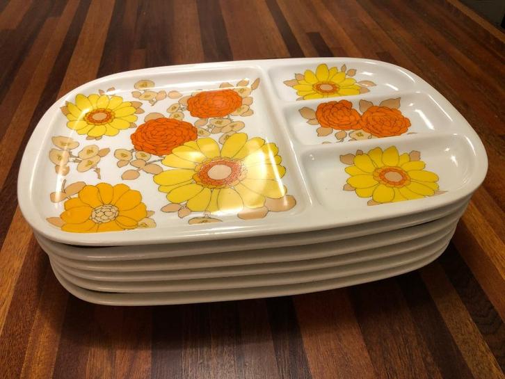 Pillivuyt porseleinen borden, topstaat, vintage design, Huis en Inrichting, Keuken | Servies, Zo goed als nieuw, Bord(en), Overige stijlen