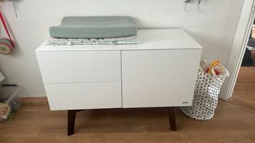Complete kidsmill sixties kamer commode kast en bed beschikbaar voor biedingen