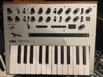 KORG Monologue Synthesizer nieuw staat met stofkap, Overige aantallen, Zo goed als nieuw, Met midi-aansluiting, Ophalen