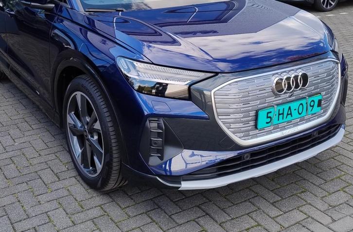 Audi Q4 E-tron grill (Advanced Edition), Auto-onderdelen, Carrosserie en Plaatwerk, Bumper, Audi, Gebruikt, Ophalen of Verzenden